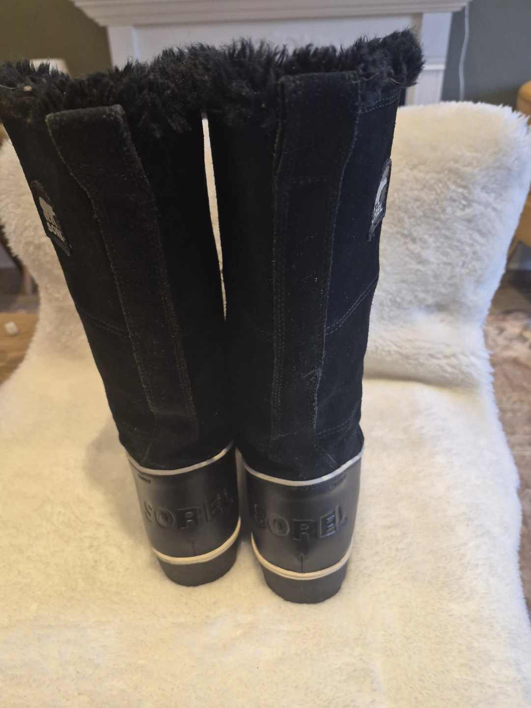 Sorel Black Suede Fur Trimmed Winter Boots - photo 4
