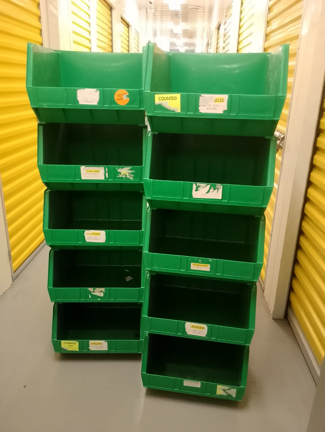 Used large Green Storage Bins take all 10$ Each 41X42X127 cm