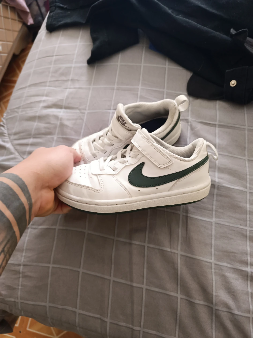 Nike Kids White & Green Sneakers