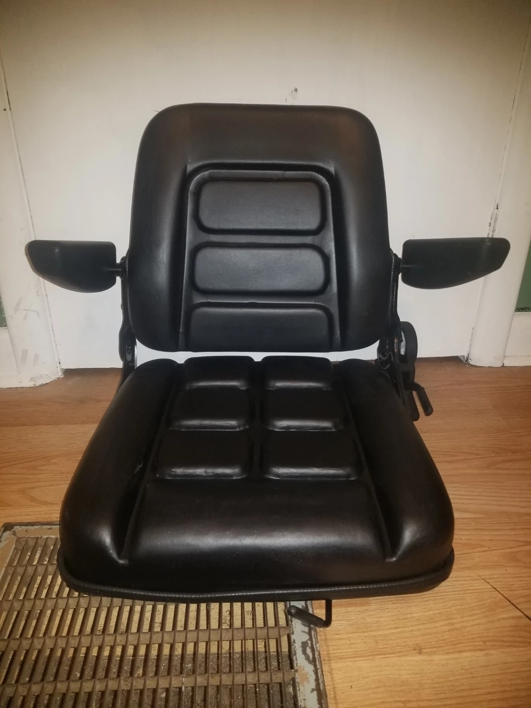NEW never used Black Vinyl ebike chair