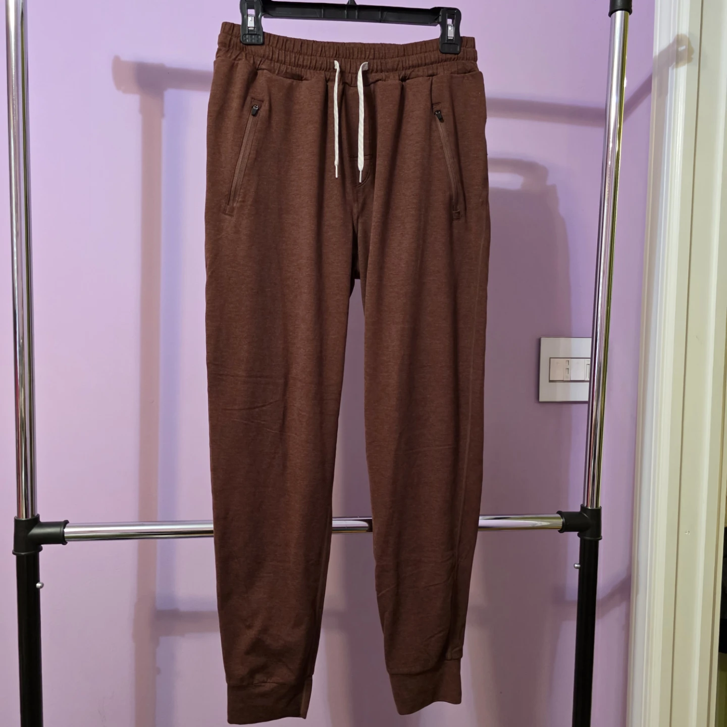 Vuori women's Joggers - Brown, Size M