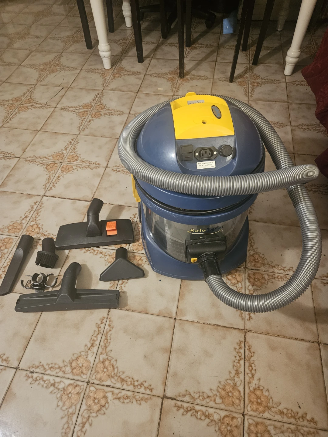 Solo-Wet SW-90 Wet/Dry Vacuum Cleaner
