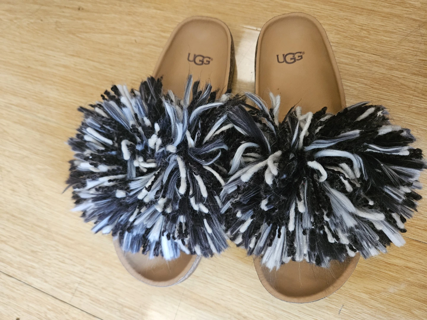UGG Pom Pom Slides - photo 2