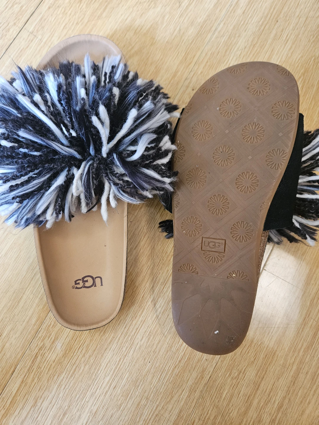 UGG Pom Pom Slides - photo 3