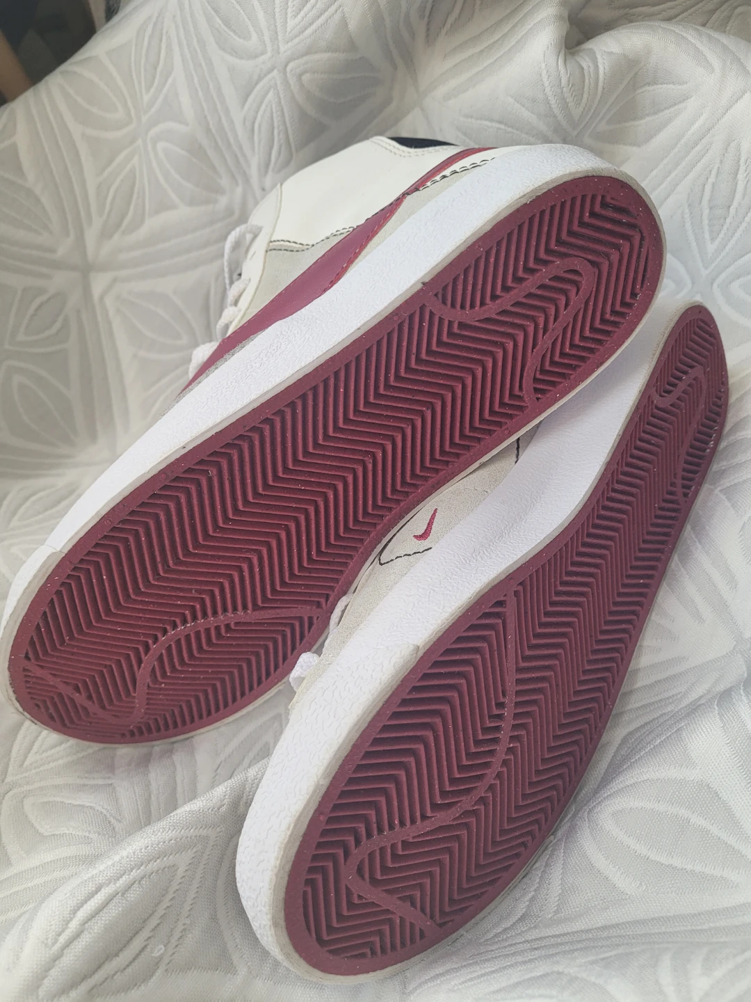 Nike Blazer Mid 77 SE White Rush Maroon Size 5Y (23cm) Kids - photo 2