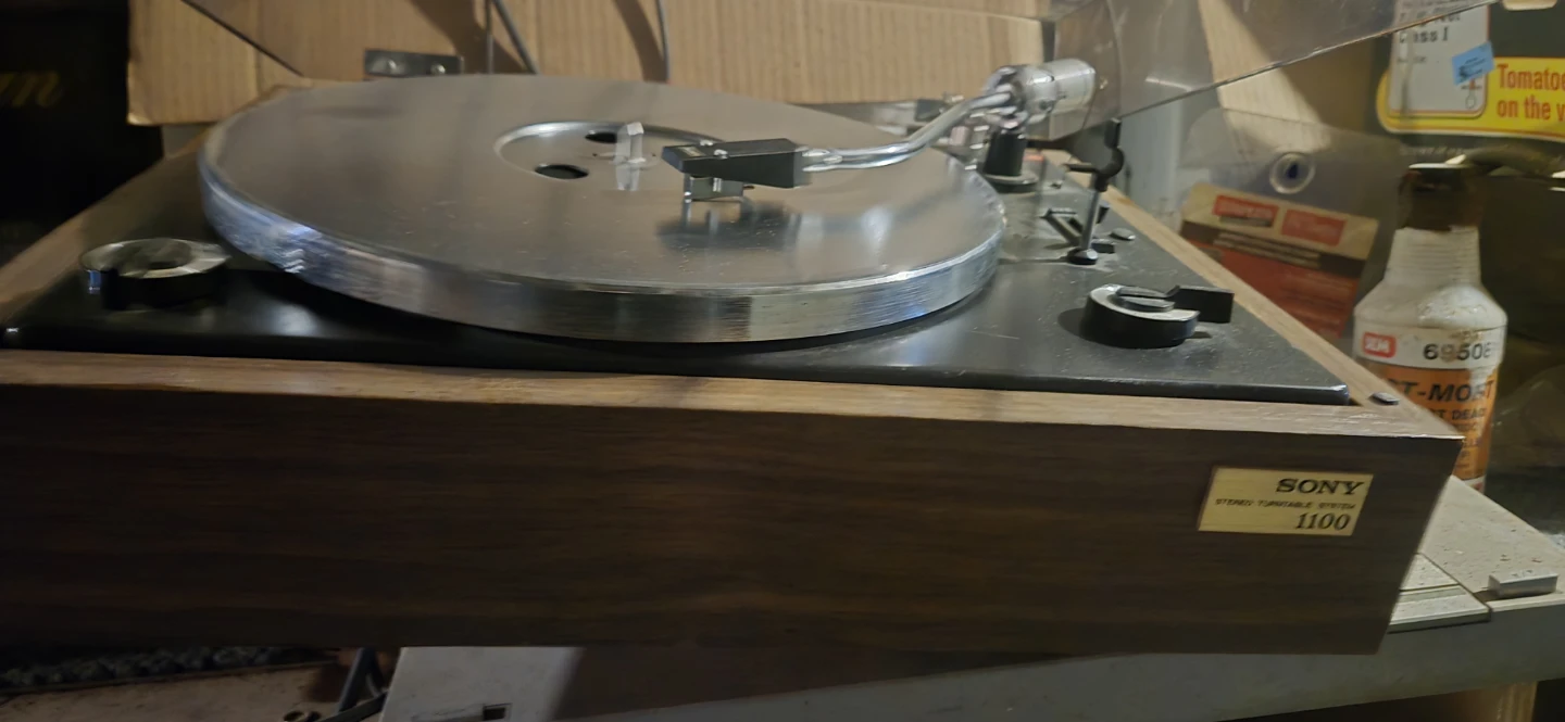 Sony 1100 Stereo Turntable System