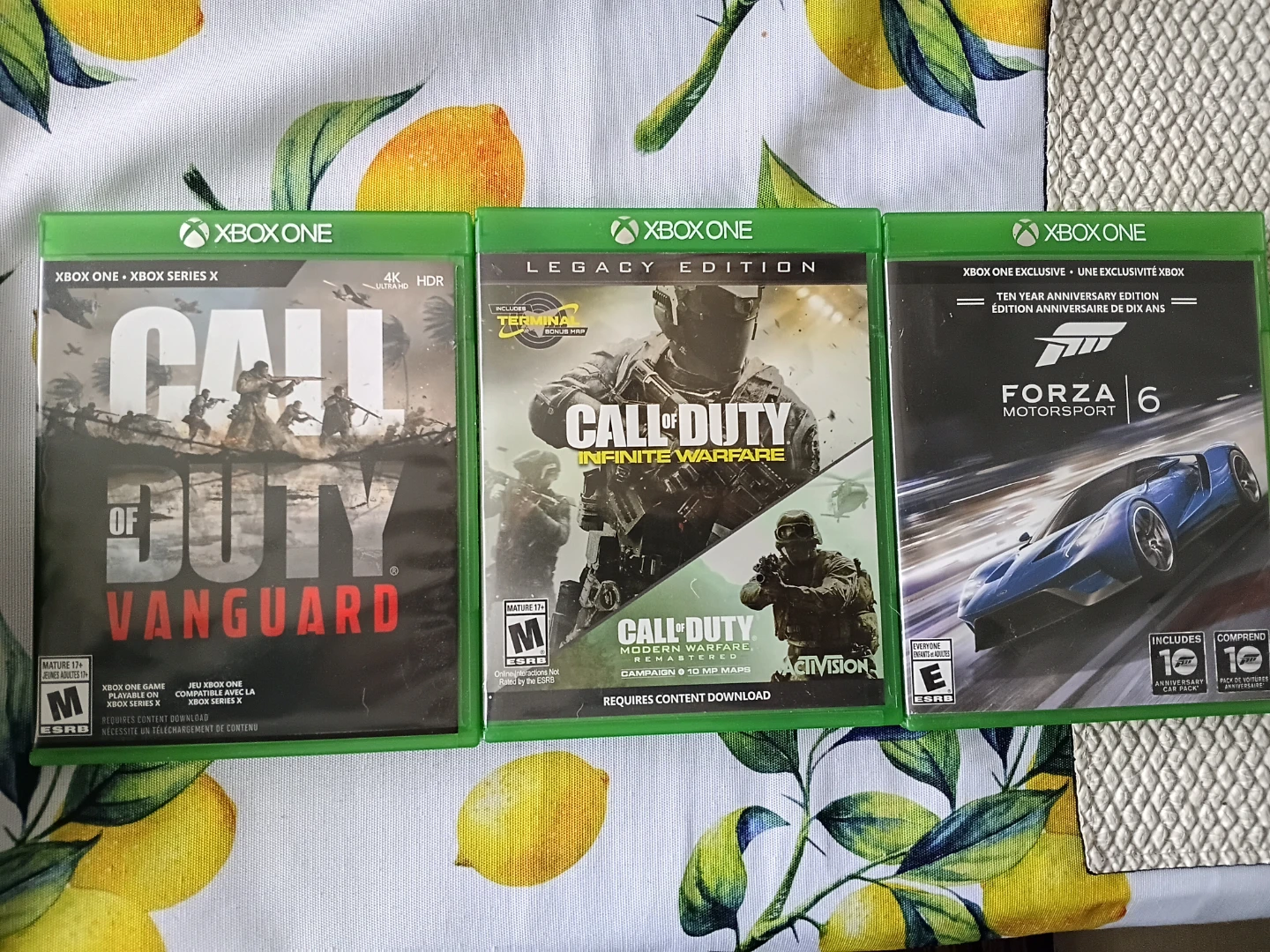 Xbox One console with 3 Wireless Controllers and Games Bundle - photo 5