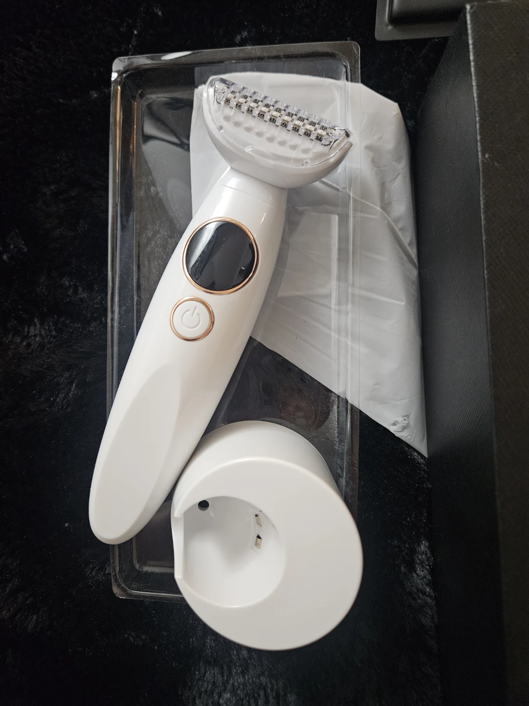 BRAND  NEW White Hair Trimmer Set with Accessories - photo 2