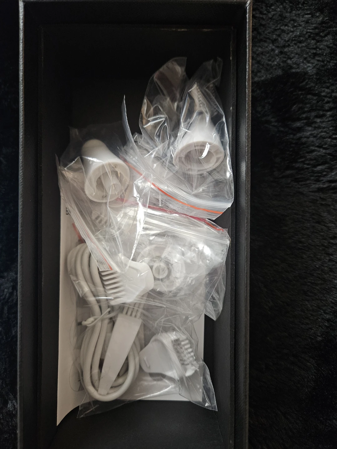 BRAND  NEW White Hair Trimmer Set with Accessories - photo 4