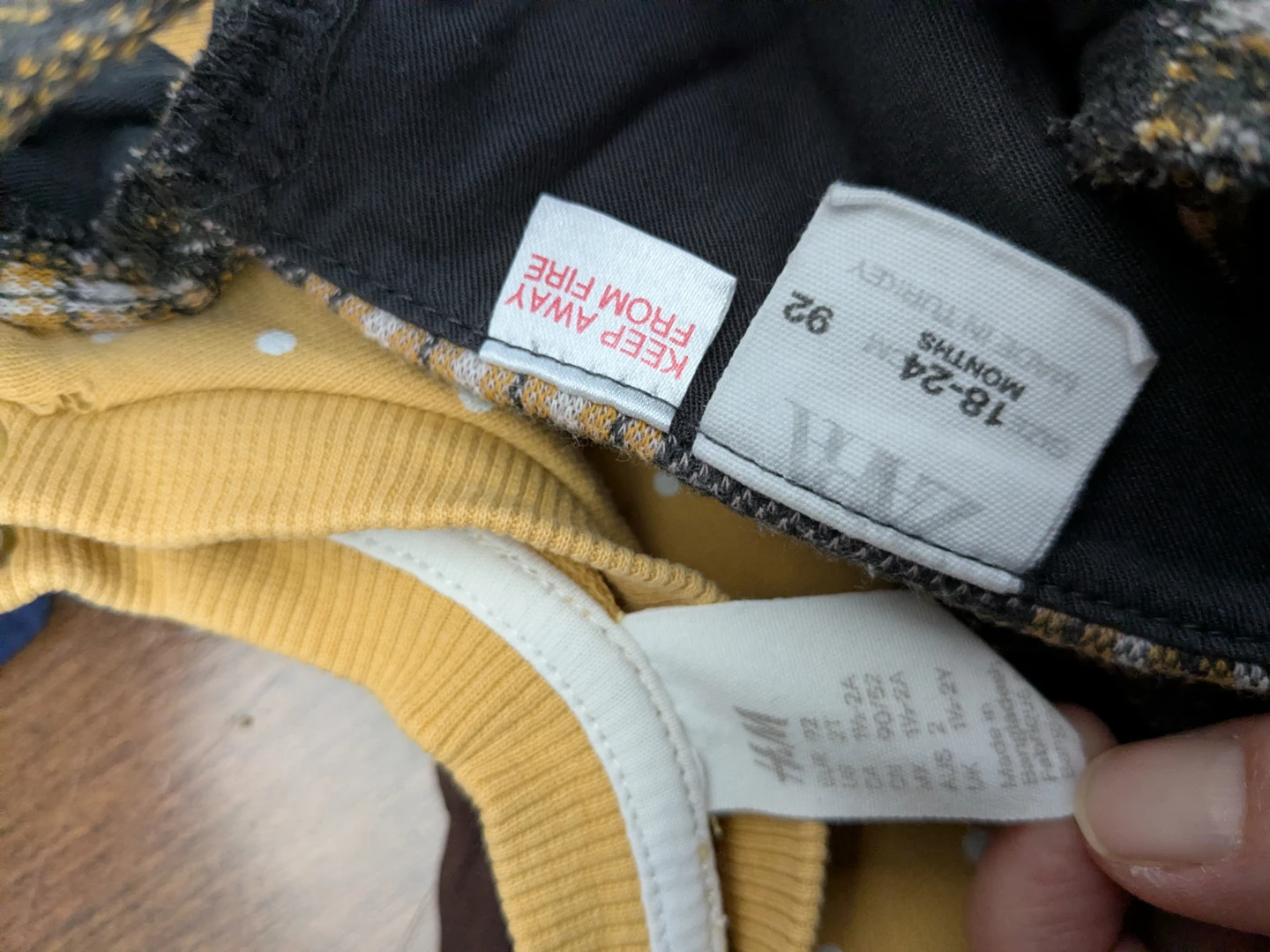 Bundle of Kids' Clothes Sizes 18-24M ② - photo 2