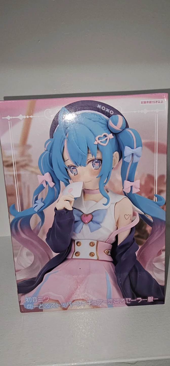 FuRyu Hatsune Miku Figure - photo 2