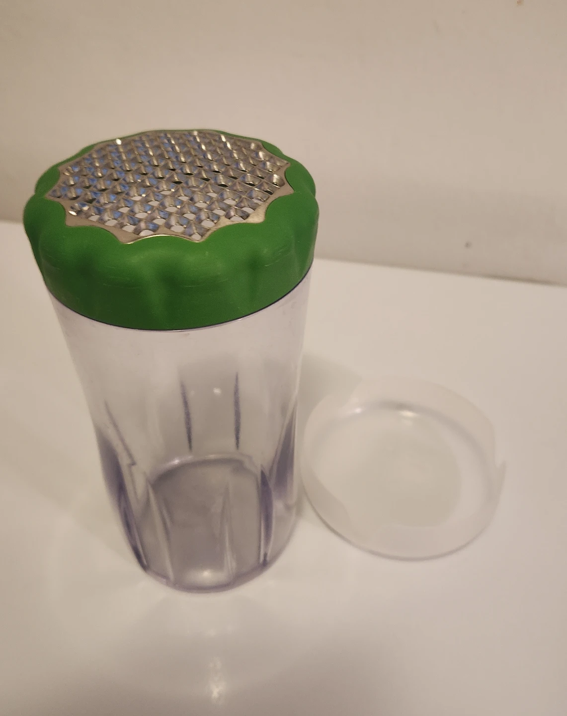 Kitchen Grater with Container - photo 2