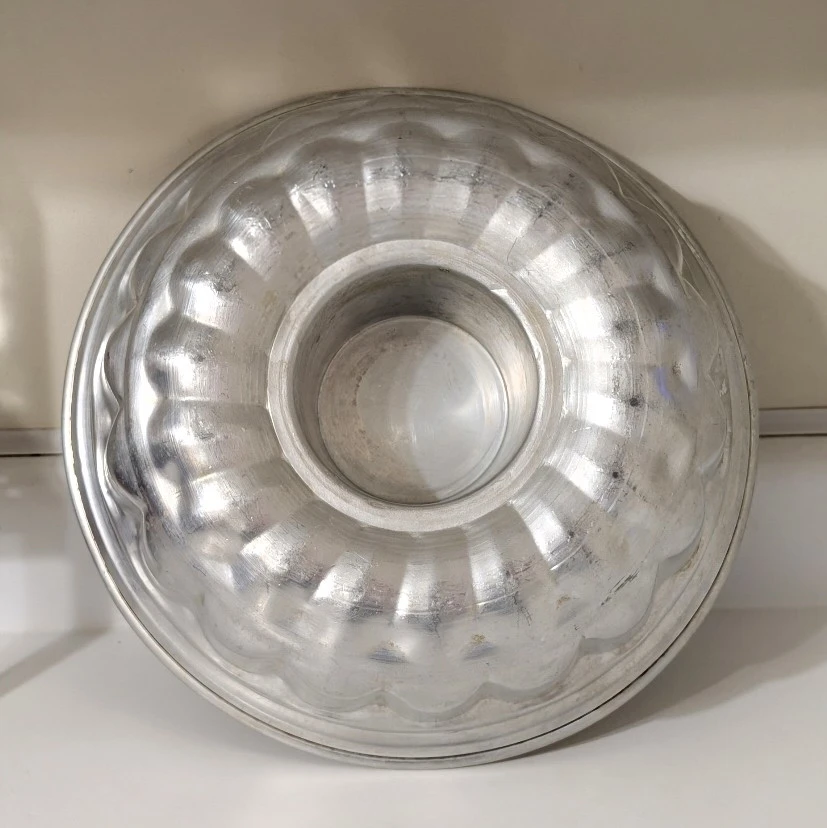 Vintage Large Jello Mold 12"
