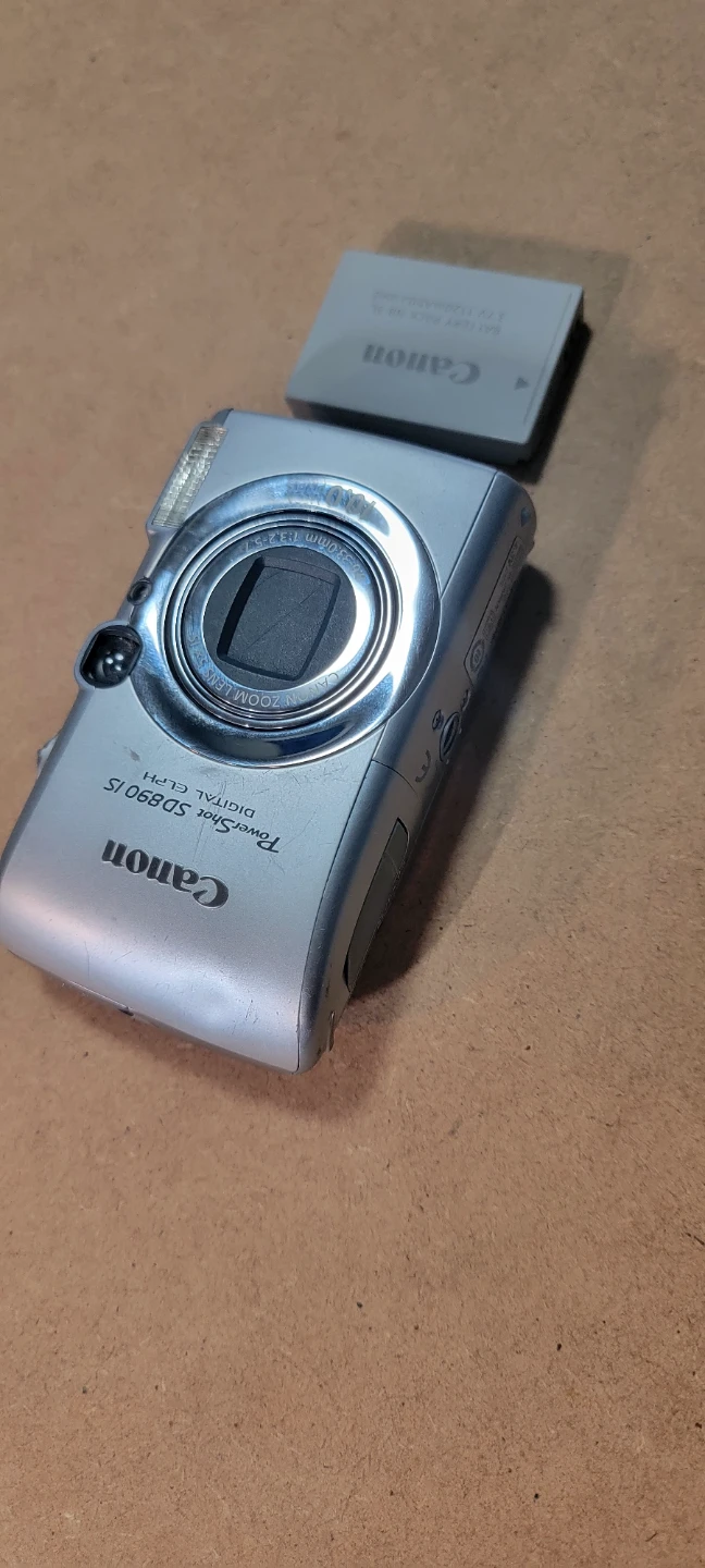 Canon PowerShot SD890 IS Digital Camera - photo 4
