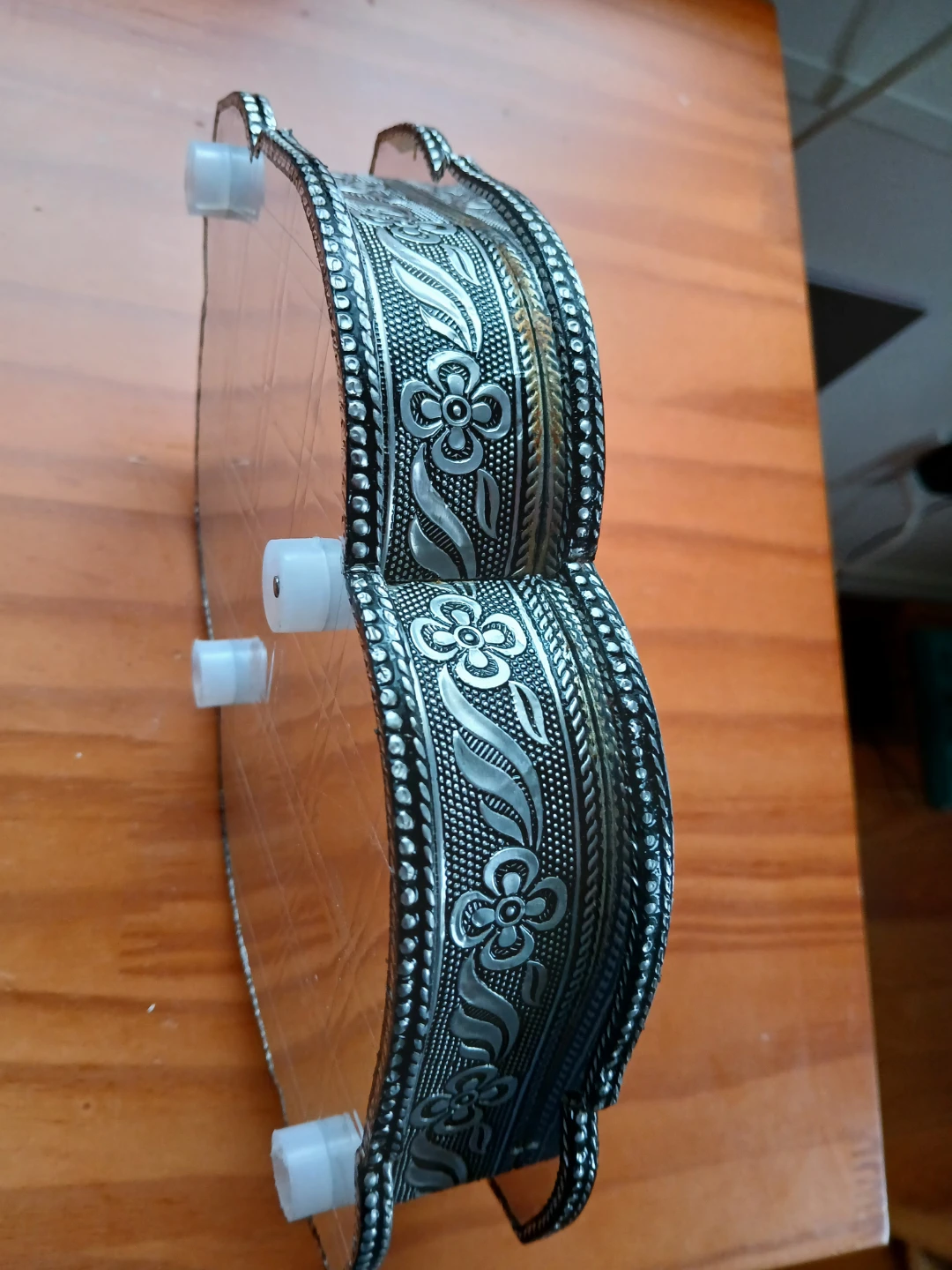 Ornate metal look tray - photo 3