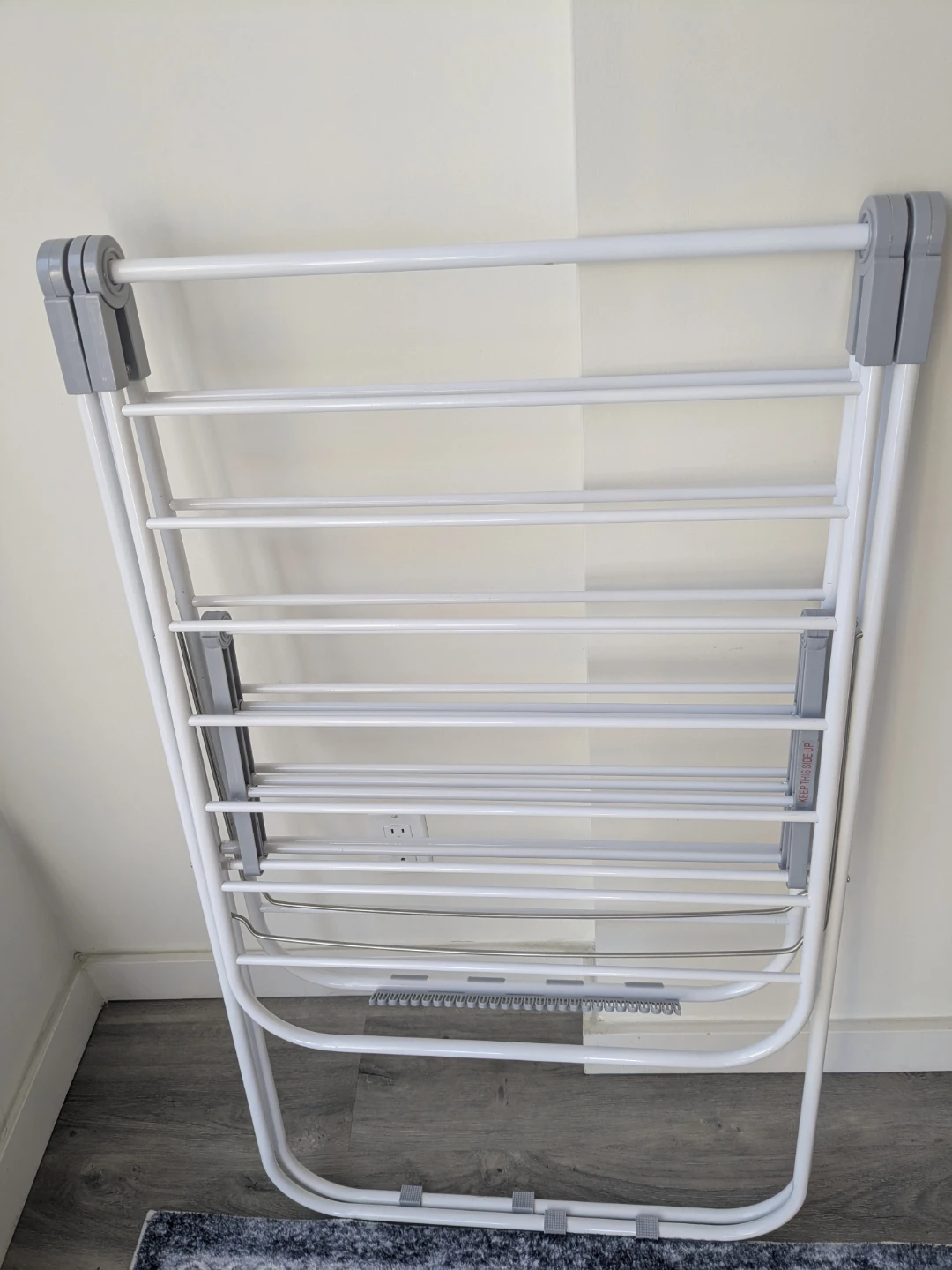 [FREE] Clothes Drying Rack - Foldable - photo 3