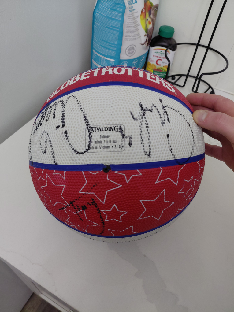 Spalding Harlem Globetrotters Autographed Basketball