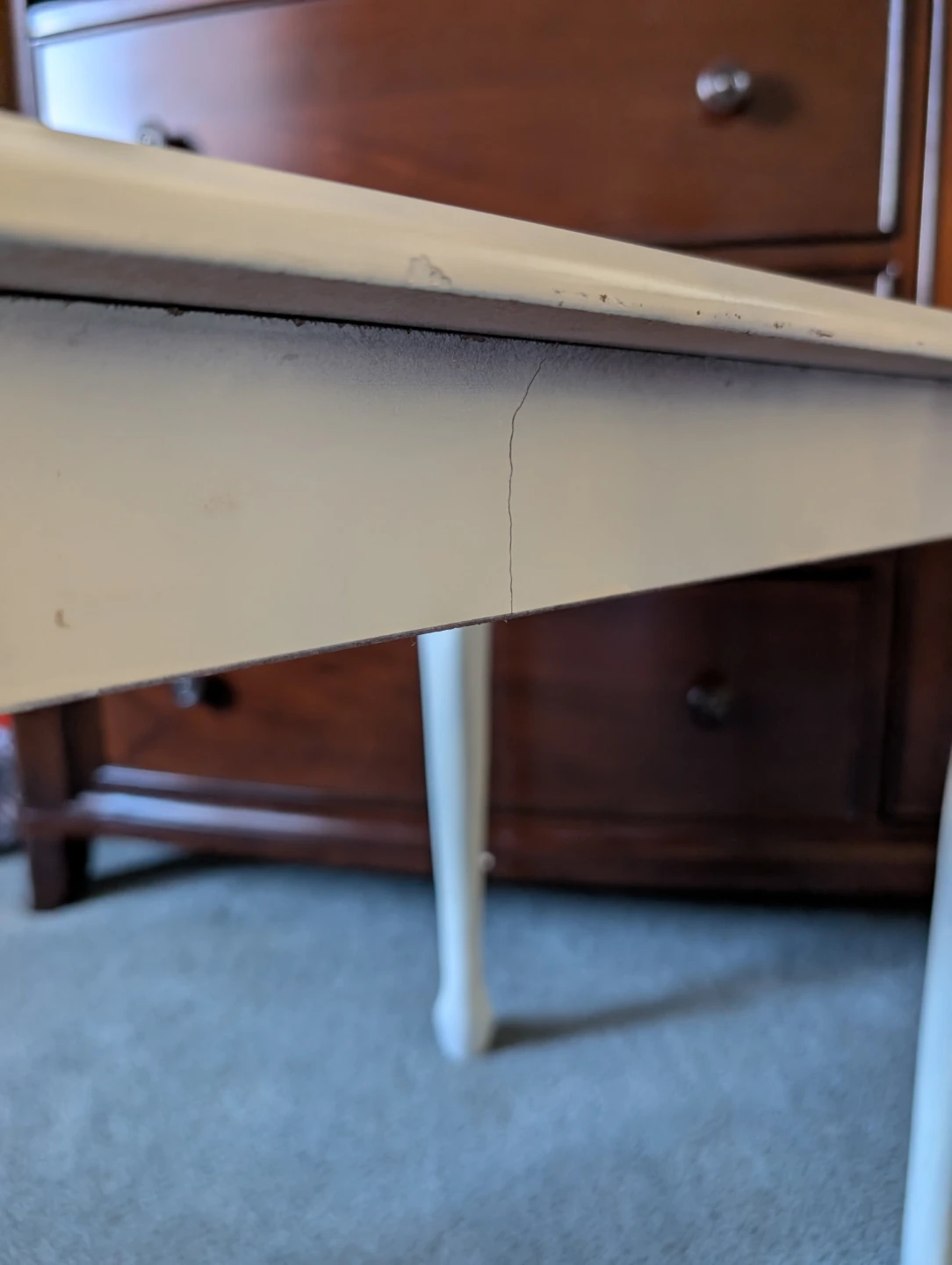 White Accent Side Table 🆓 - photo 4