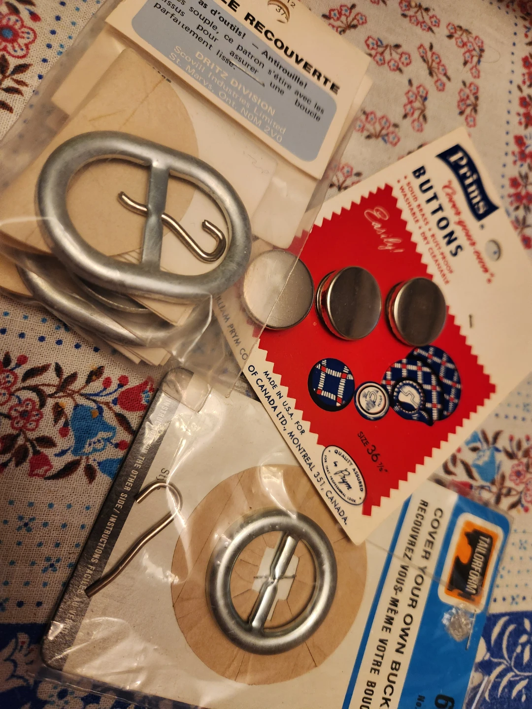 Vintage Prym Buttons & Dritz Buckles for Sewing