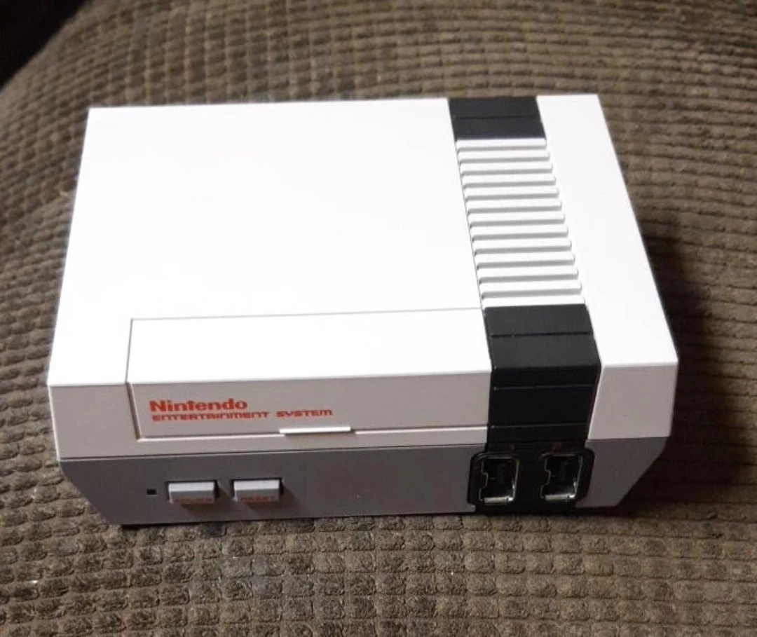 Nintendo: NES Classic Edition Console - photo 2