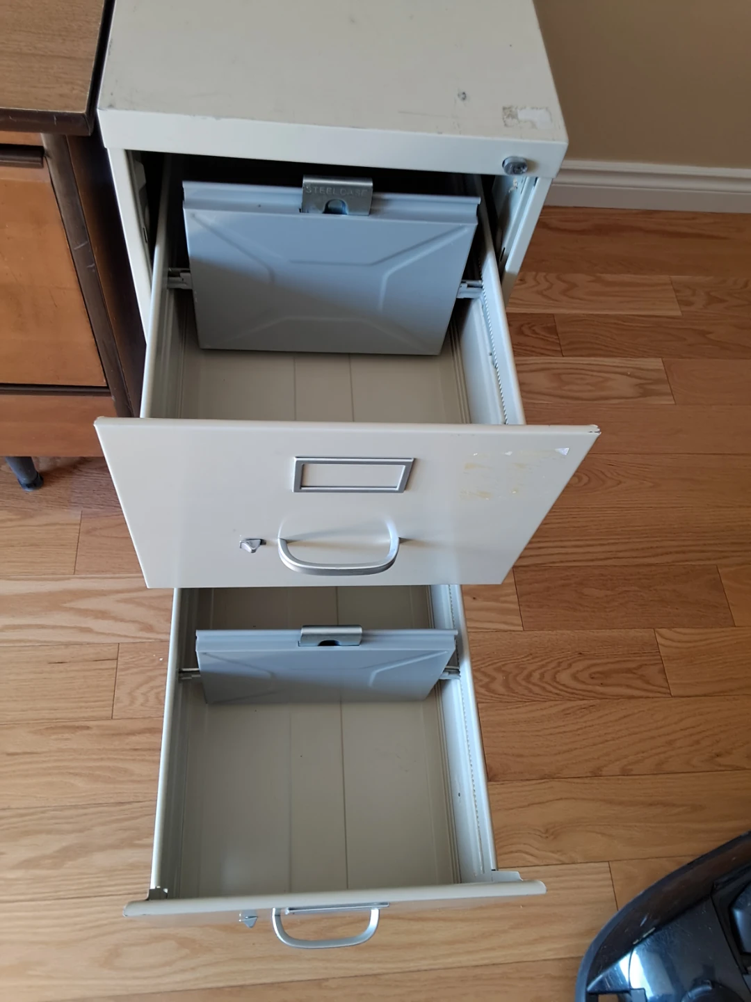 Filing Cabinet - 2 Drawer - Beige - photo 3
