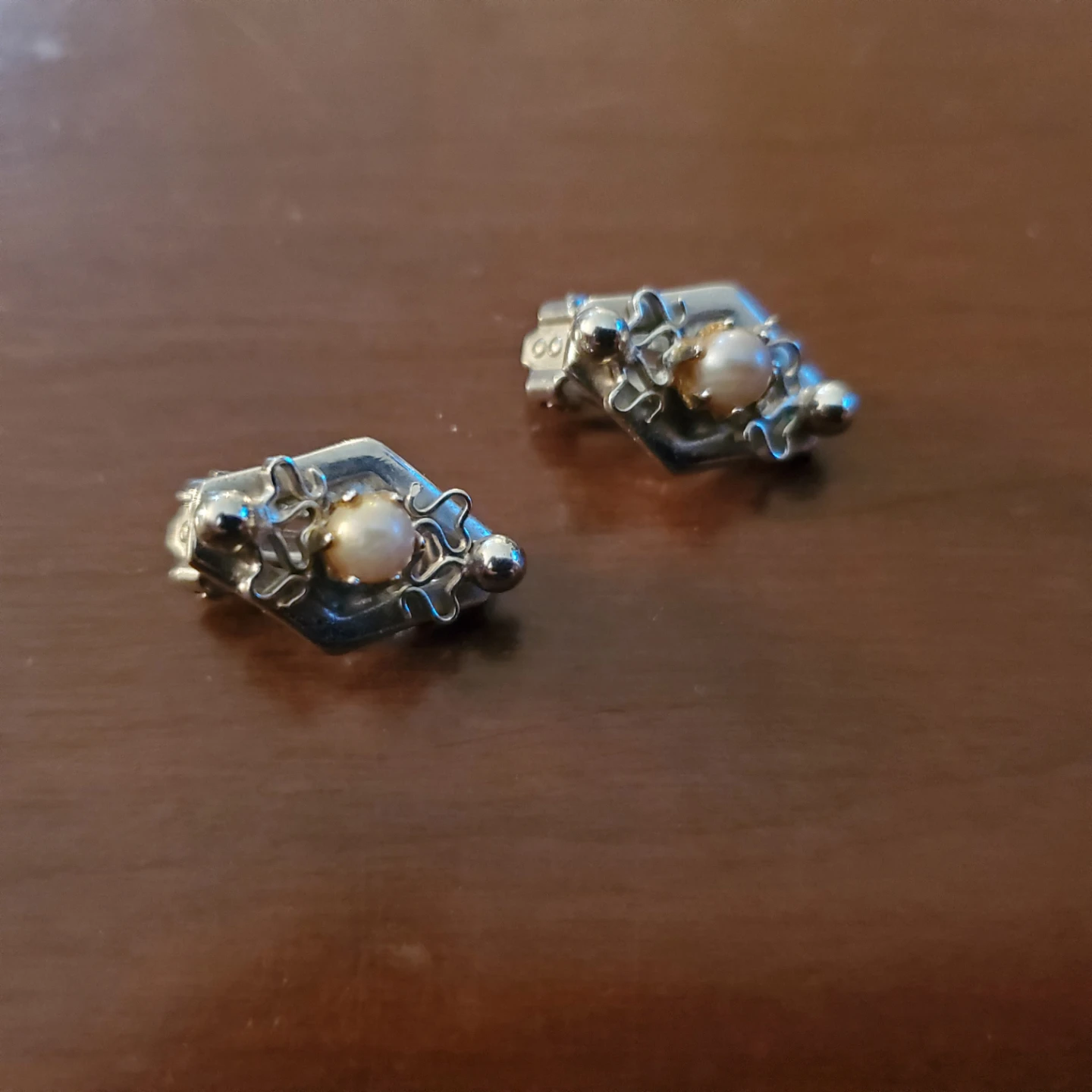1940's Continental silver plate pearl clip-on earrings - photo 2
