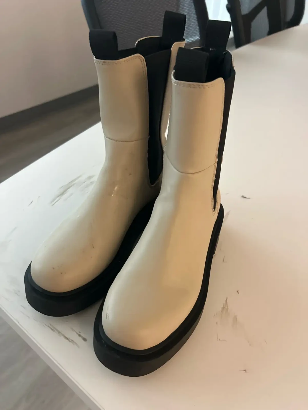 Cream Chelsea Boots with Black Sole Women's size 9
