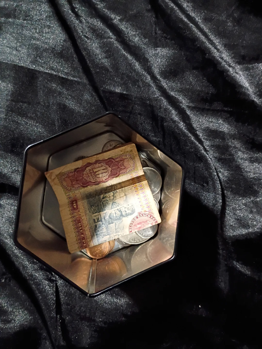 Collection of Coins and Banknote in Hexagonal Tin - photo 2