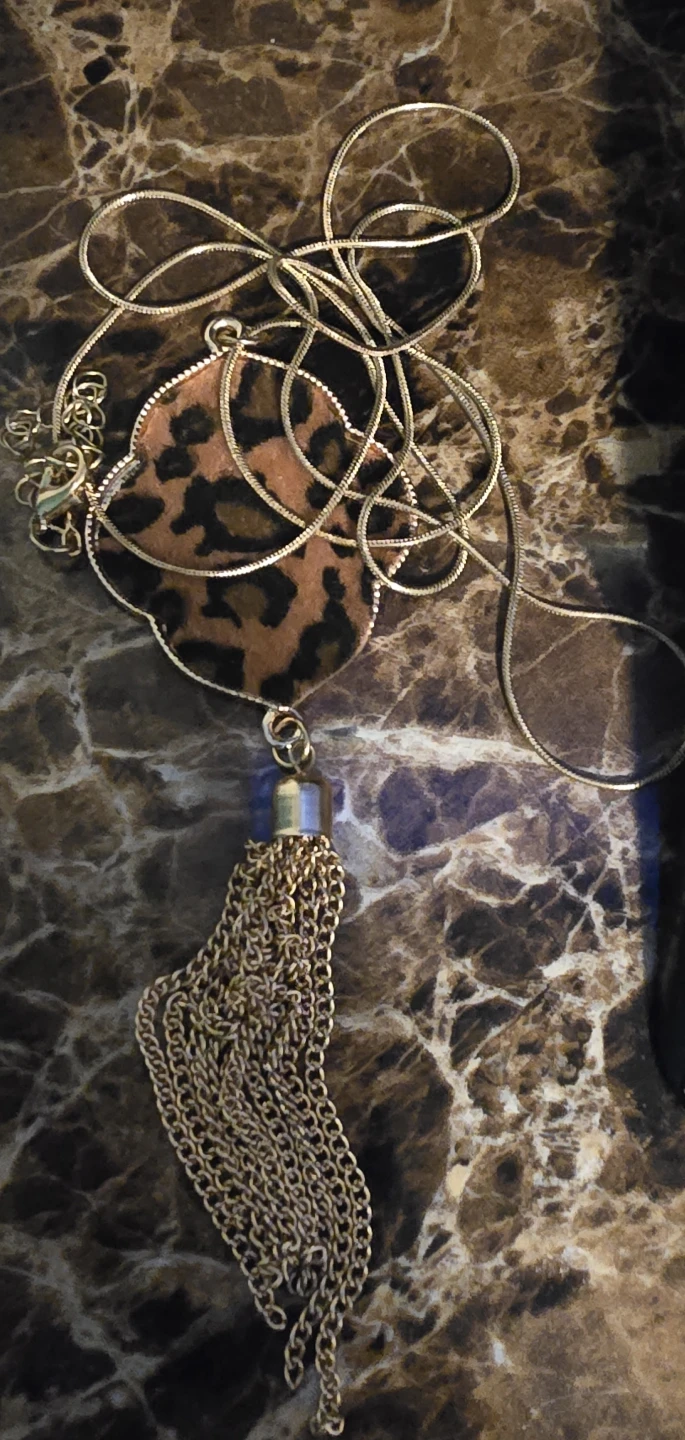 Leopard Print Tassel Pendant hold tone Necklace - photo 2