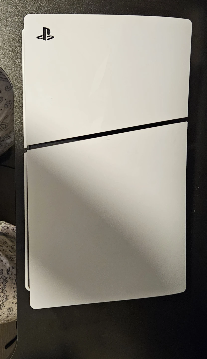 Playstation 5 Digital edition w/ gaming monitor - photo 3