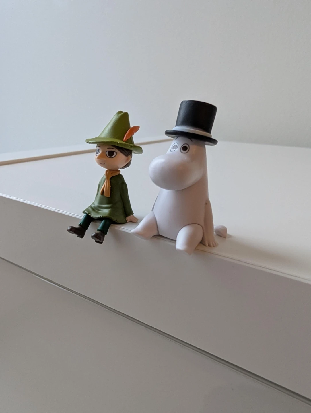 Snufkin mini figure with hat, sitting - photo 5