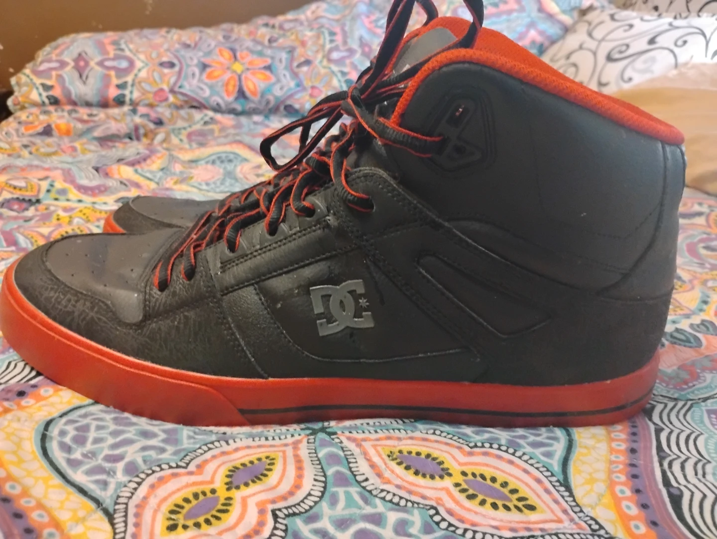 DC shoes