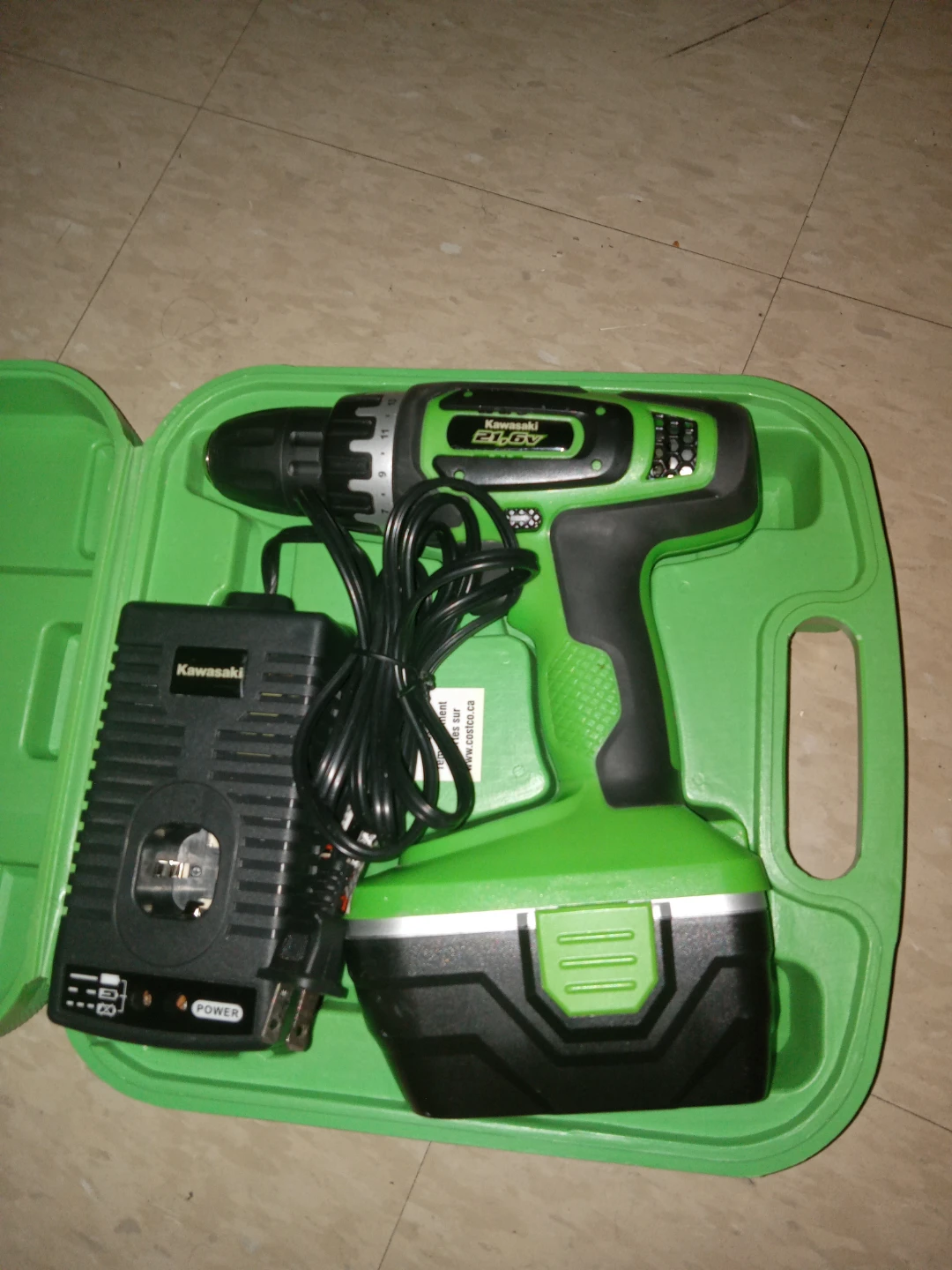 Kawasaki Drill with Case and Charger needs a new battery - photo 2