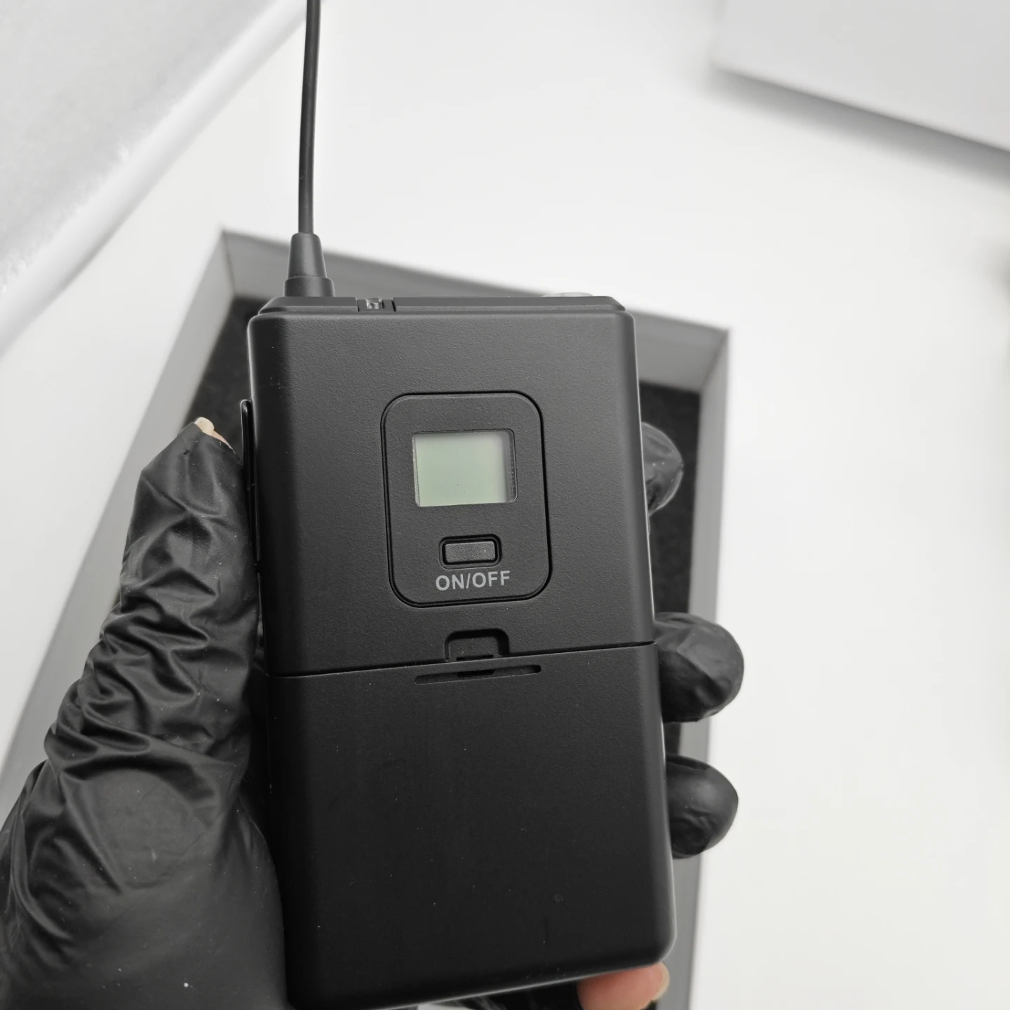 Fifine K037B Wireless Microphone System - photo 3