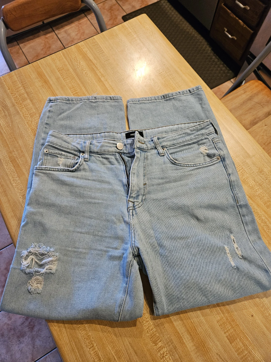 Forever 21 Straight Leg Jeans - Light Wash - Size 30
