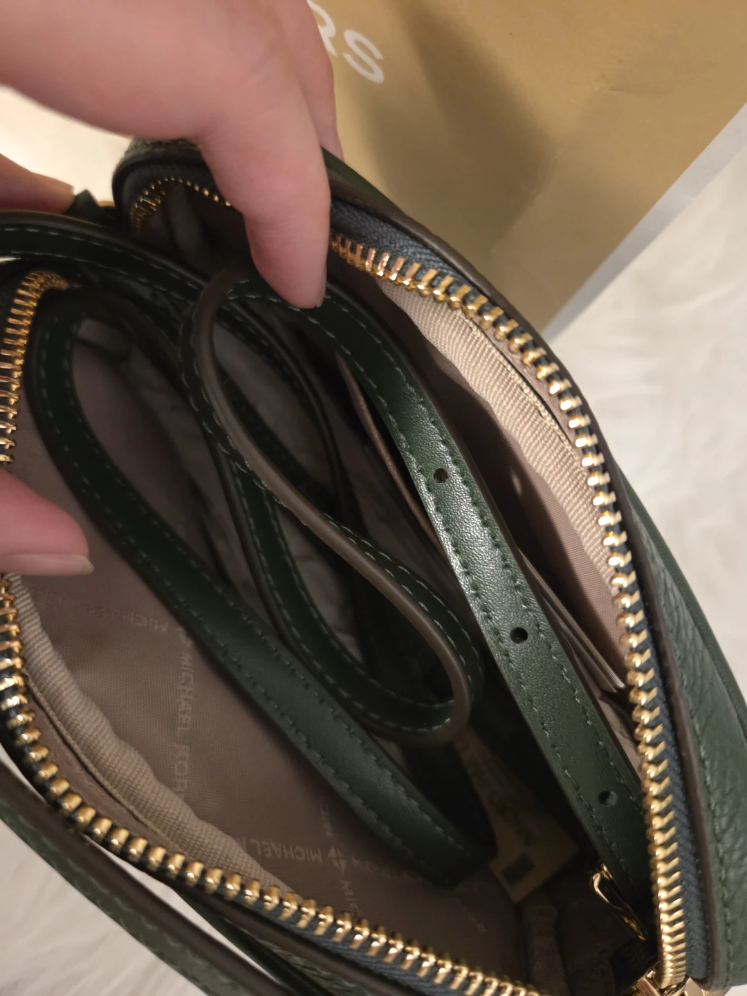 MICHAEL KORS Green Leather Crossbody Bag BNWT - photo 3