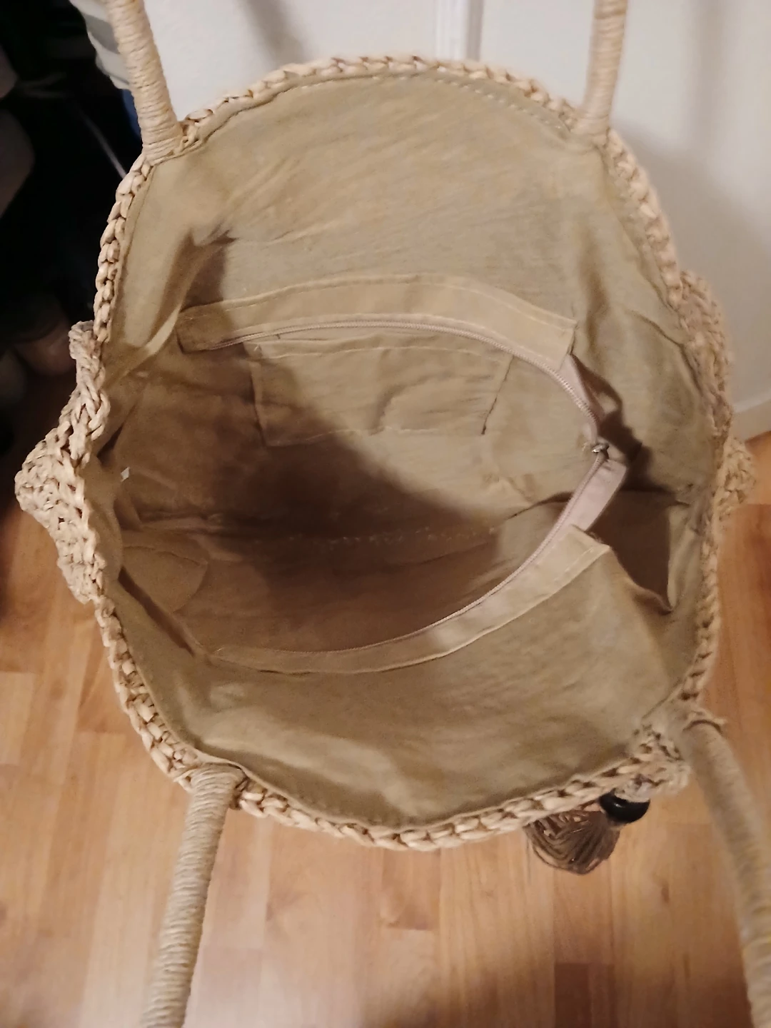 Straw Round Tote Bag with Tassel - photo 3