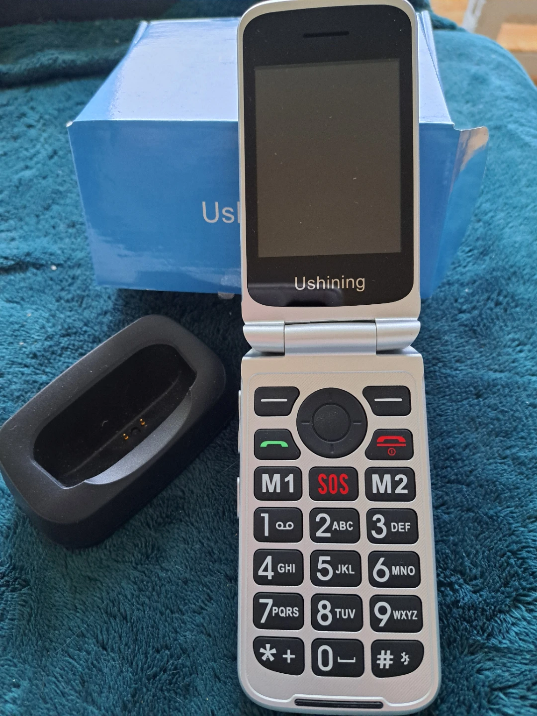Ushining W2106 Flip Phone - Black - photo 2