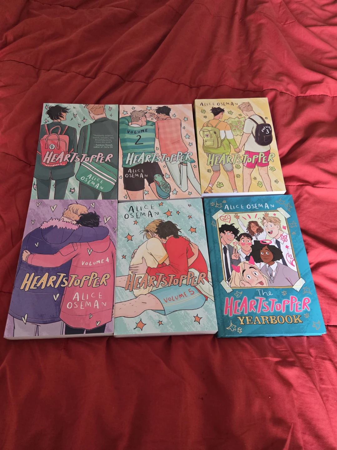 Heartstopper Graphic Novels Volumes 1-5 & Yearbook