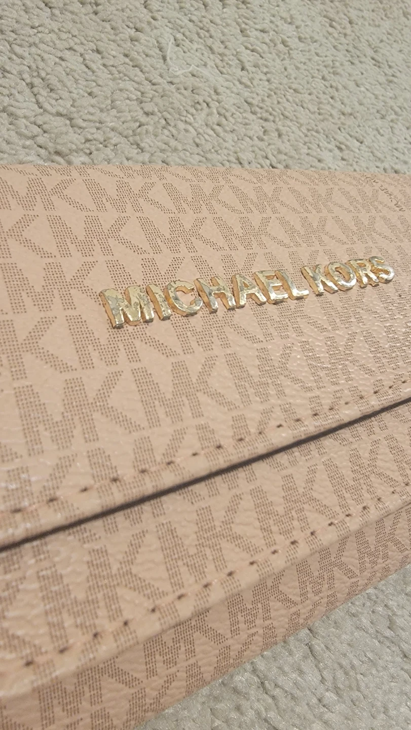Michael Kors Pink Logo Wallet - photo 4