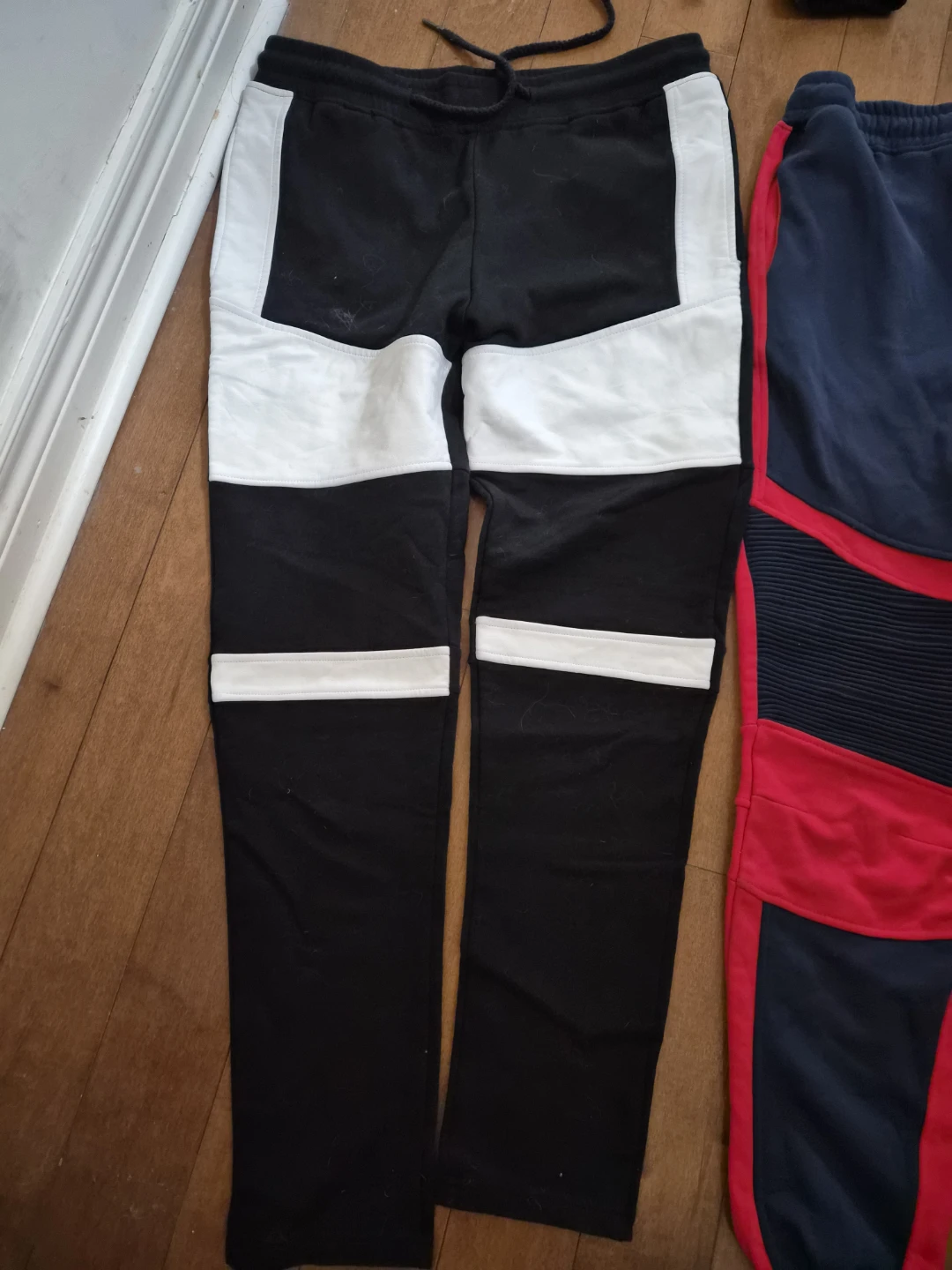 2 men Track Pants size M
