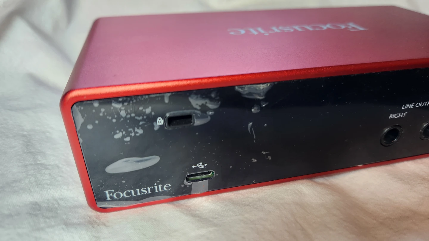 Focusrite Scarlett 2i2 Audio Interface - photo 4