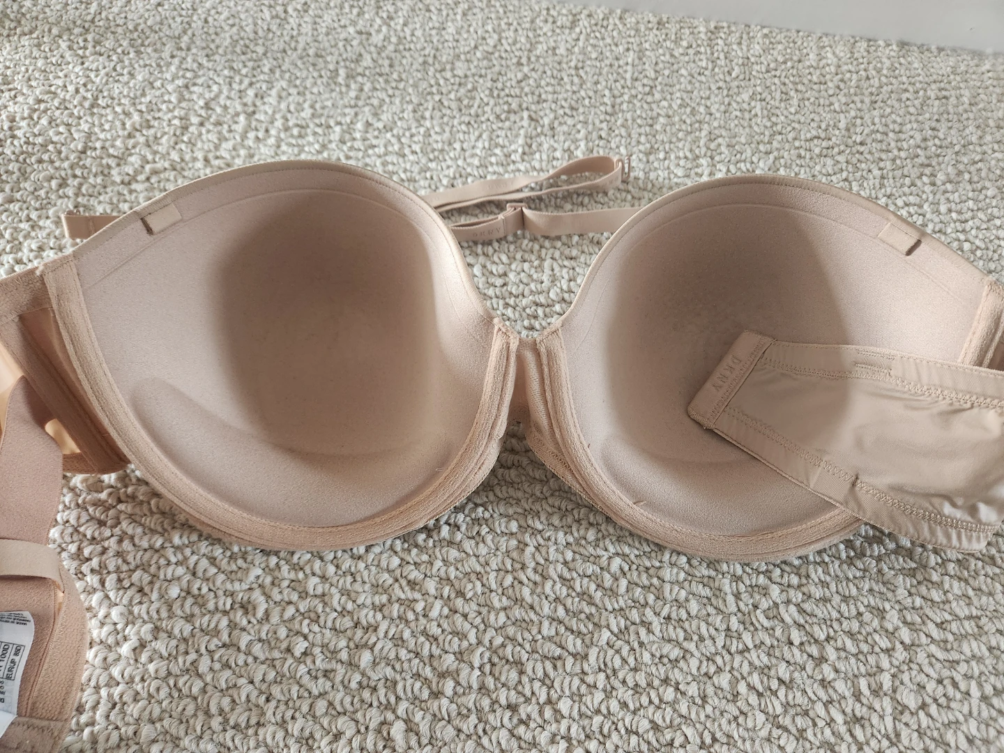 New DKNY strapless convertible padded bra - photo 3