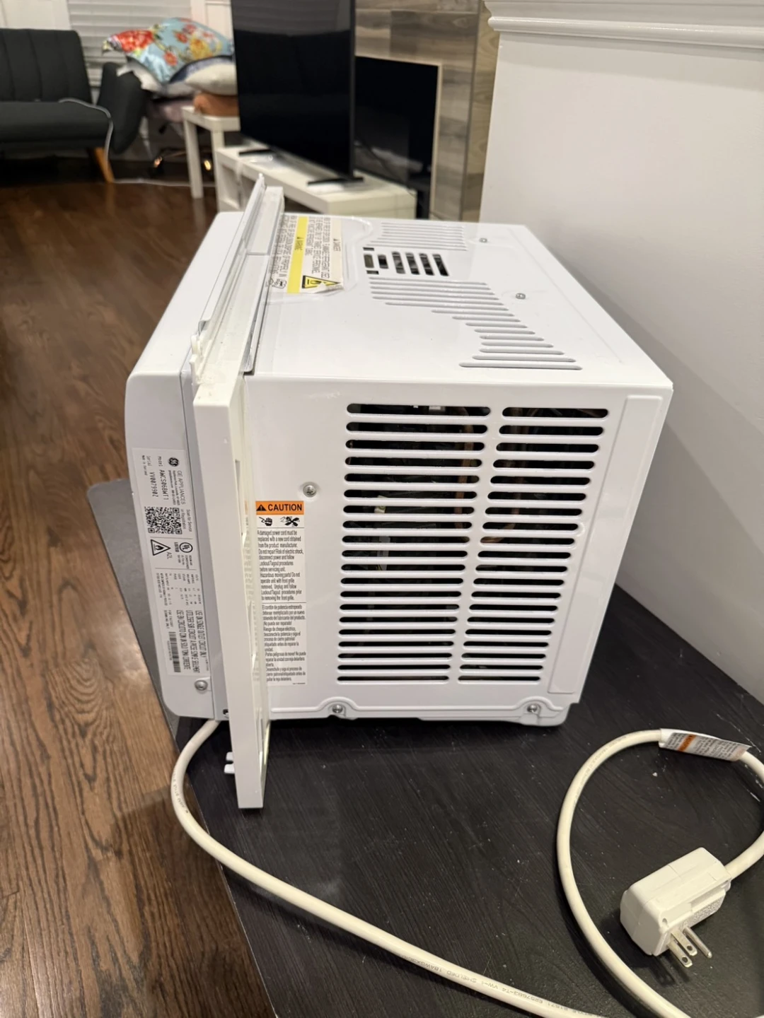 GE Appliances Window Air Conditioner - photo 4