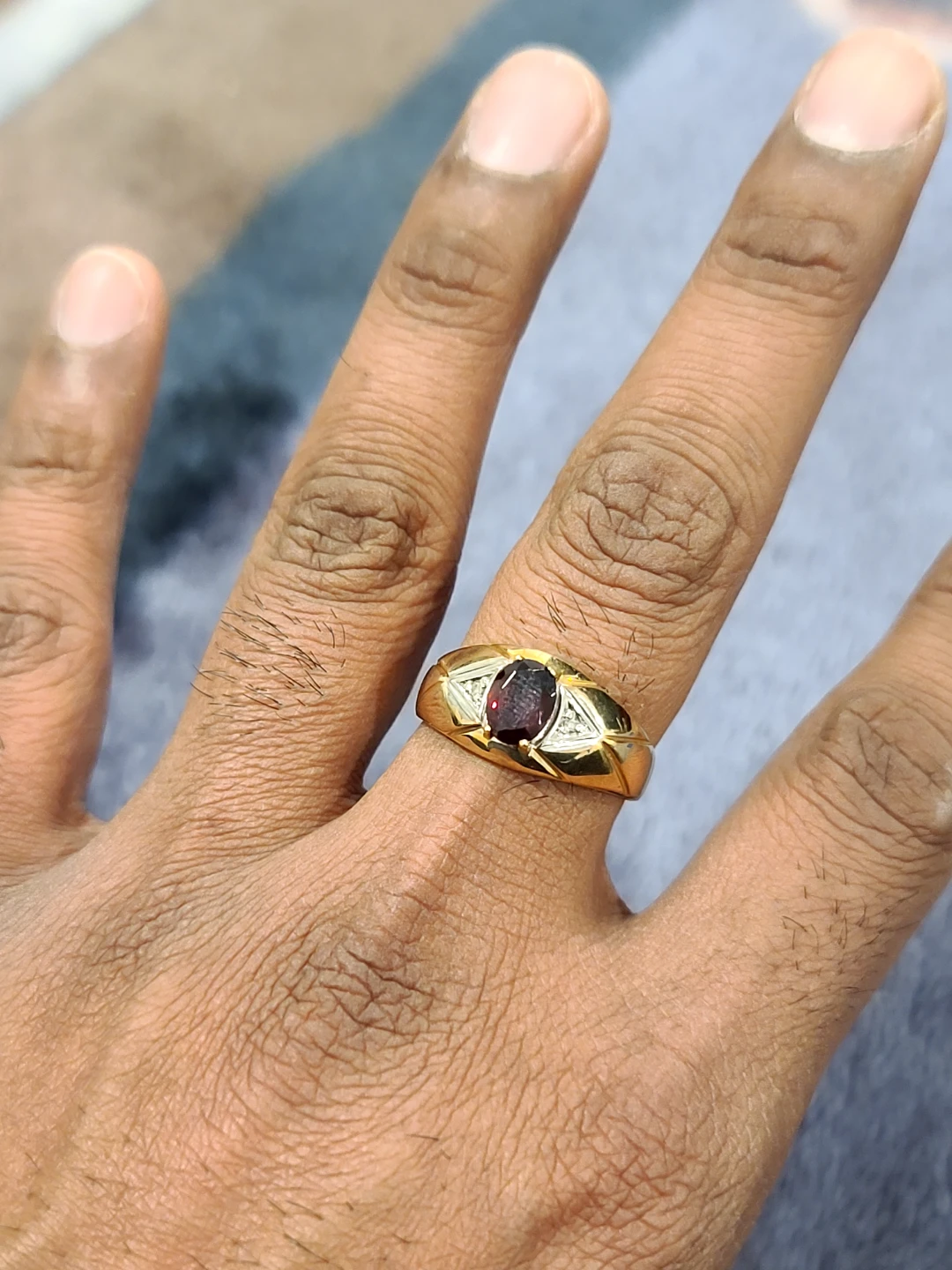 10K Gold Garnet and Diamond Ring - photo 2