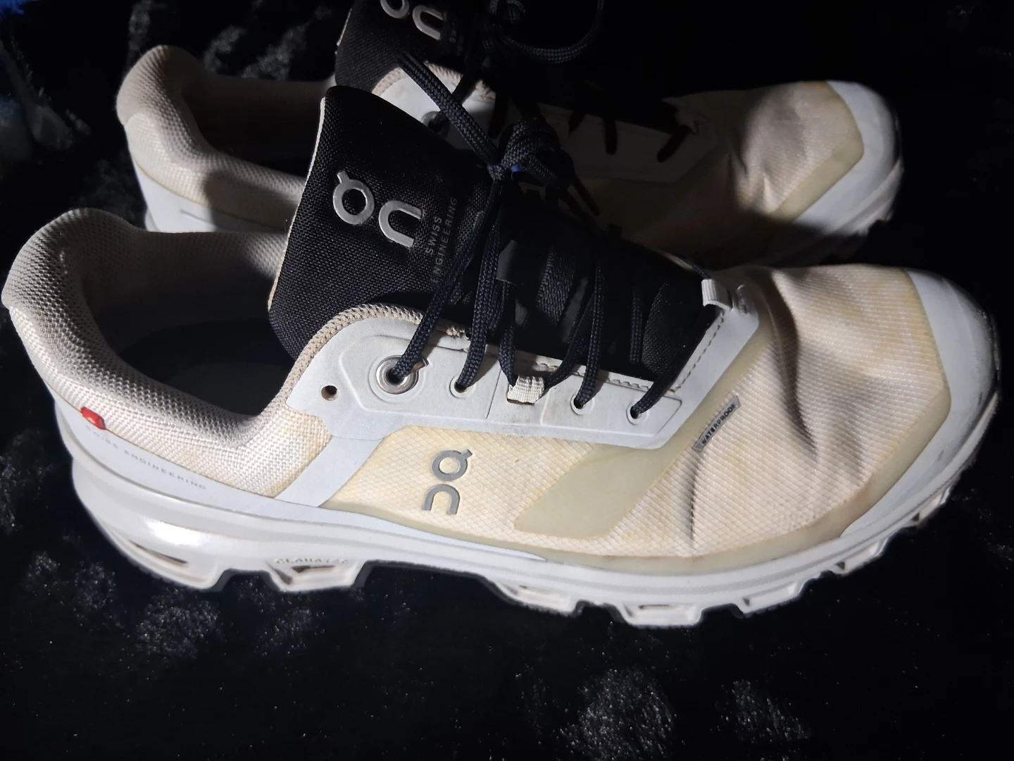 On Running Cloudventure Waterproof Trail Running Shoes