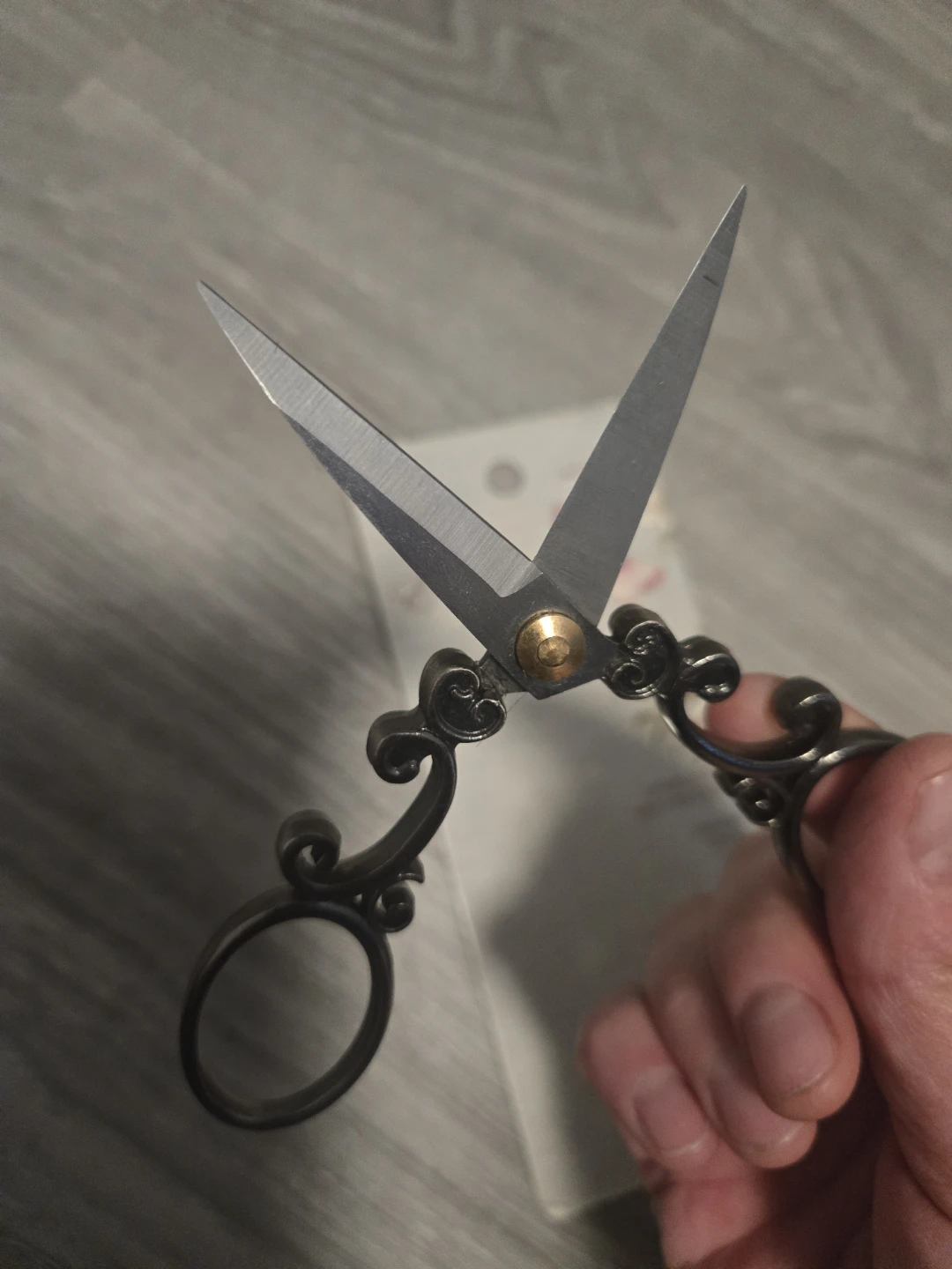 Decorative European Style Scissors - photo 2