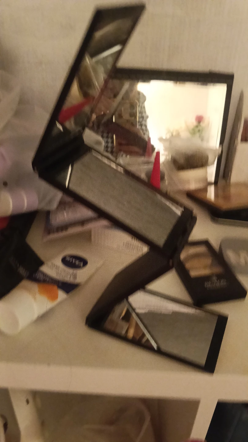 Revlon Foldable Compact Mirror