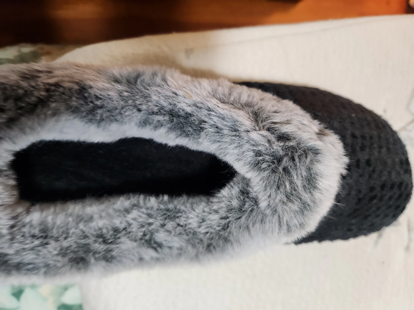 Charter Club Women's Black Faux Fur Trim Slippers - photo 3