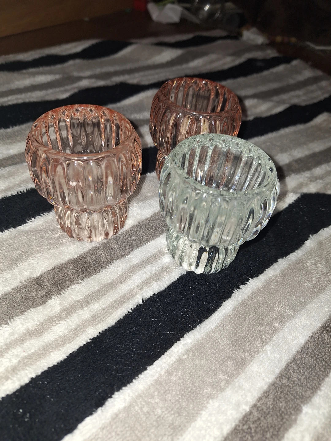 Set of 3 Glass Votive Candle Holders - Clear & Pink - photo 3